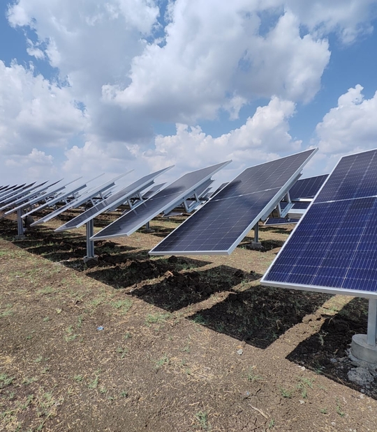 Tilted Single-Axis Trackers: DayChase